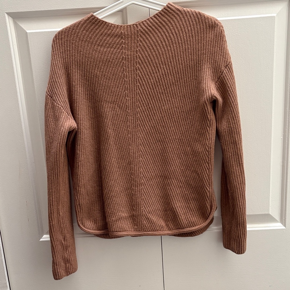 Aritzia Women's Ribbed Crewneck Sweater - taupe